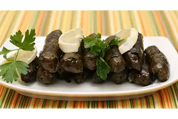 Zeytinyağlı Yaprak Sarması Tarifi ve Malzemeleri